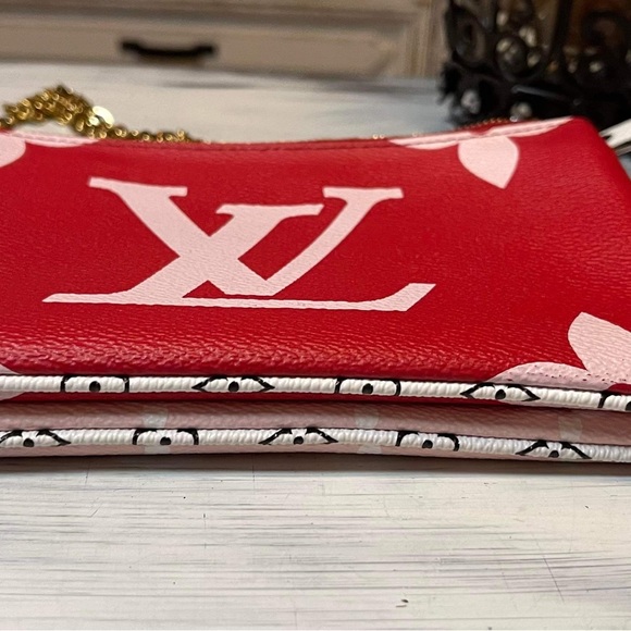 🍀💁🏻♀️Double Zip Pochette - Red Pink Giant🍀💁🏻♀️ - Picture 12 of 16